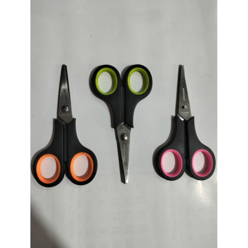 

Gunting serbaguna Ukuran Kecil S