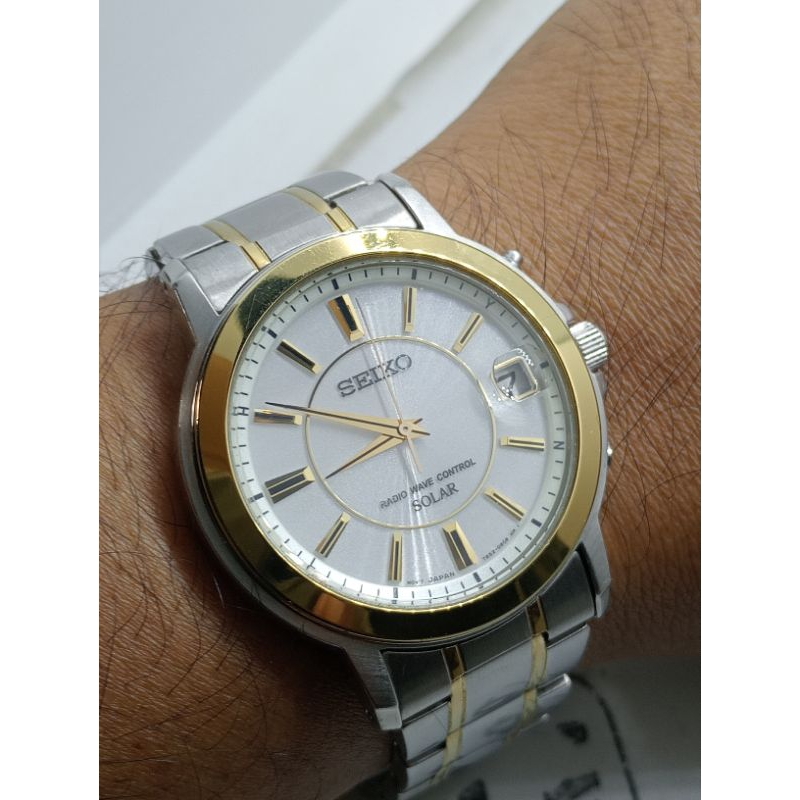 jam tangan vintage Seiko radio wave solar dual tone