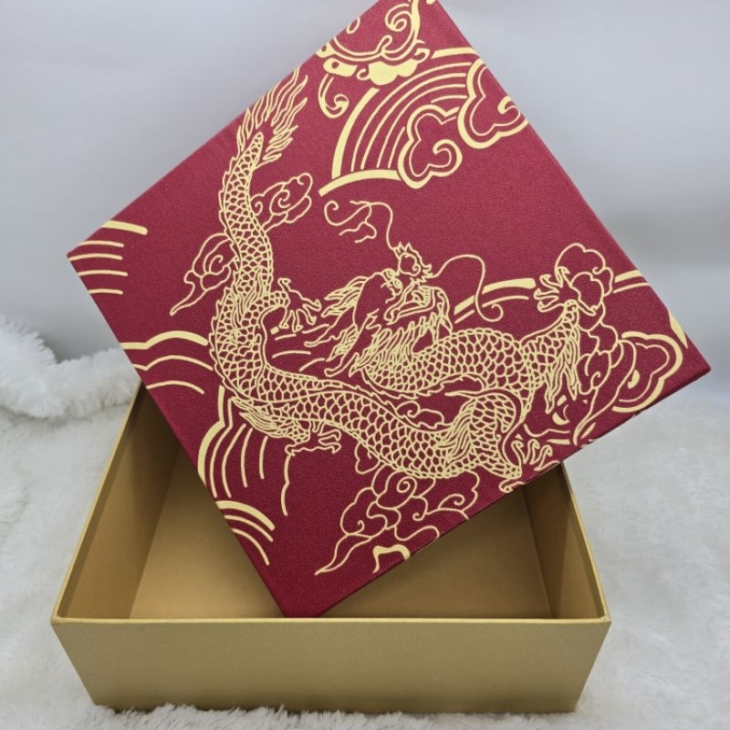 

Hard box wp standar 22x22x8cm CNY Chinese Dragon / kotak kue lapis legit