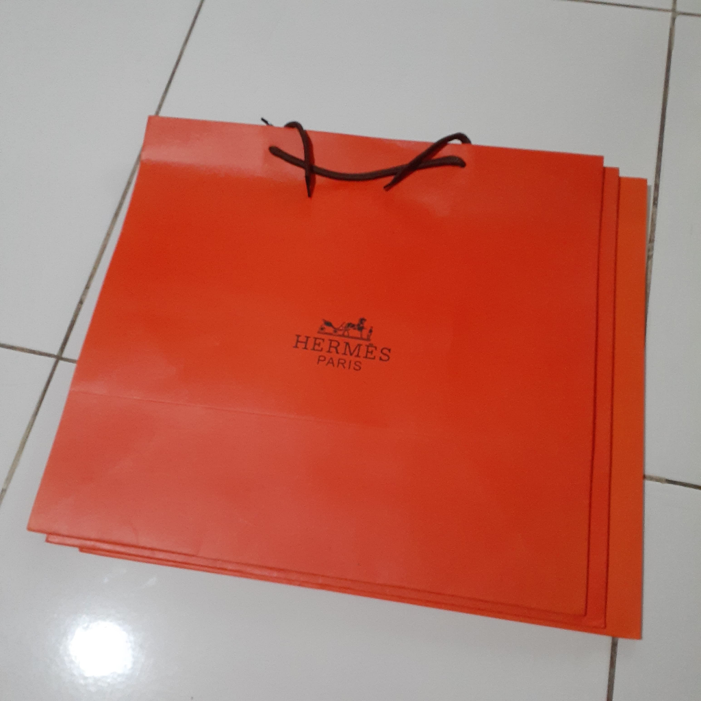 

Preloved Paper Bag Hermes Size XL