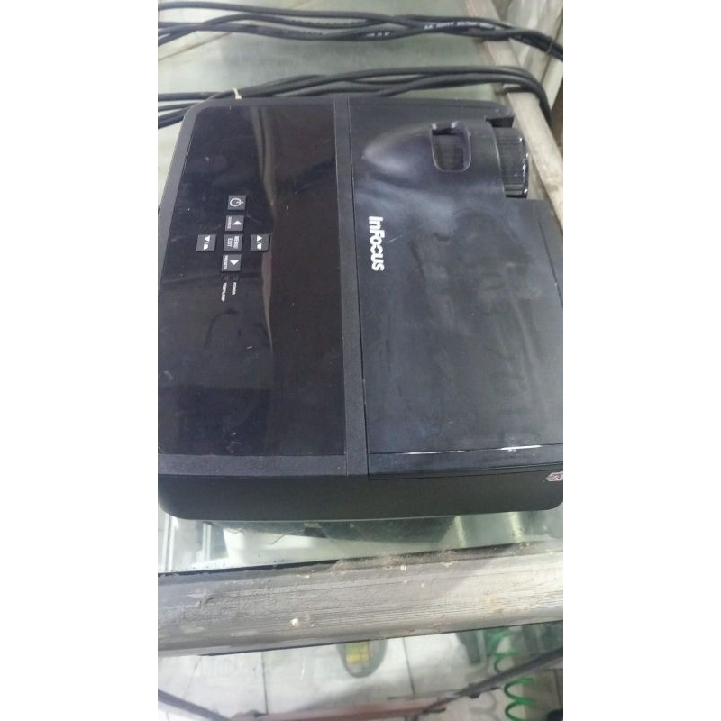 proyektor infocus in112