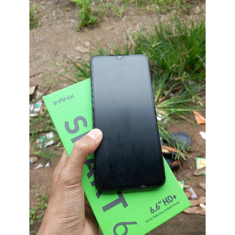 Infinix smart 6 hd 2/32 minus