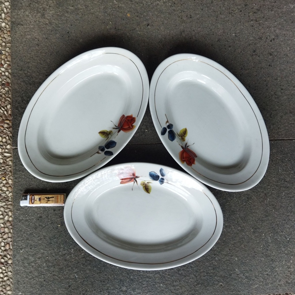 Vintage 3 Lodor Keramik Oval Bunga