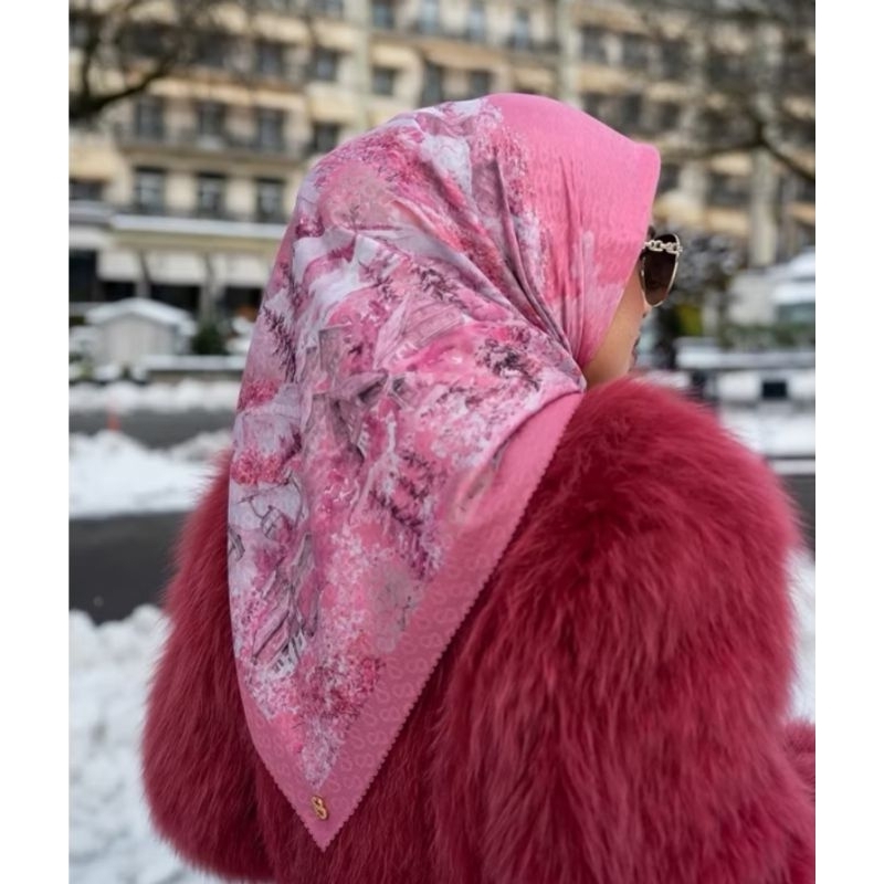 BUTTONSCARVES EKSLUSIF PLAZA INDONESIA