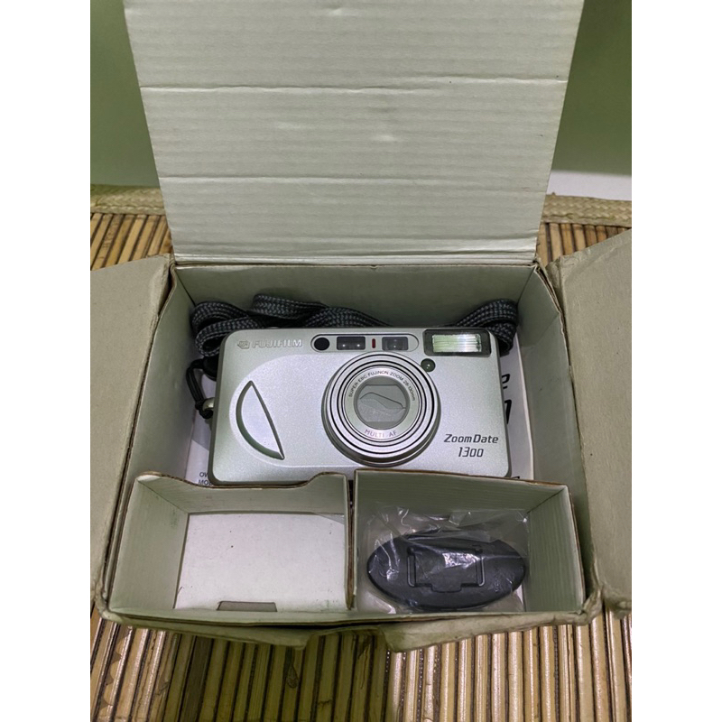 Kamera Analog Fujifilm Zoom Date 1300