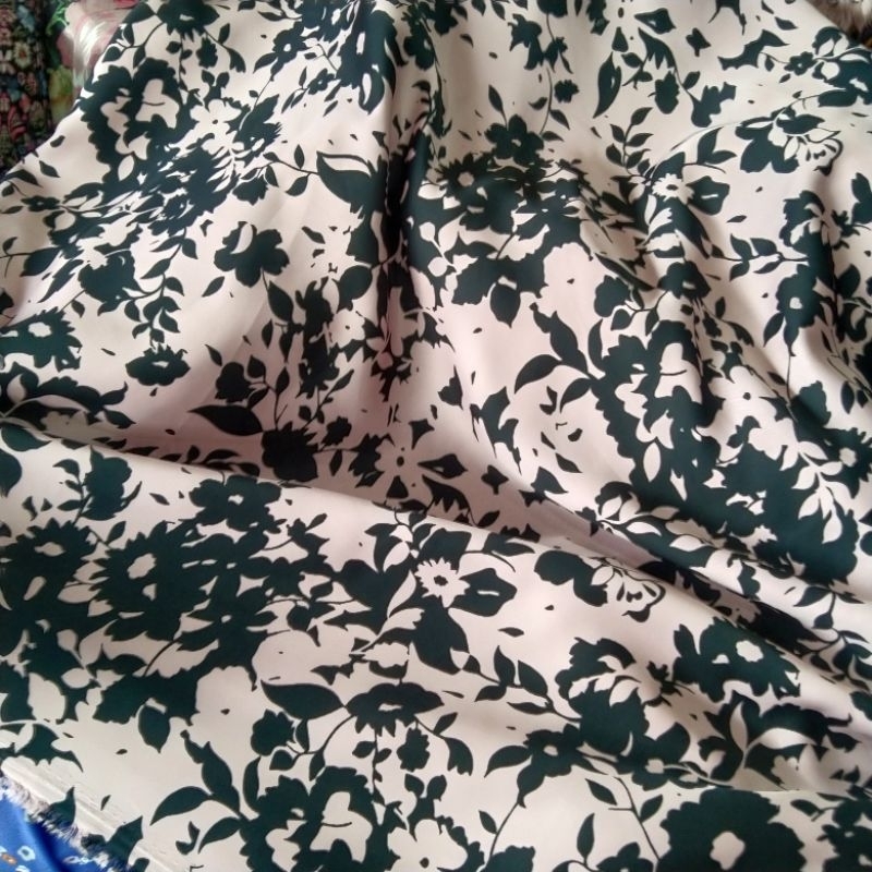 Kain armani silk | Harga/0,5m | bahan armani silk motif  | bahan armani silk  | kain armani silk....
