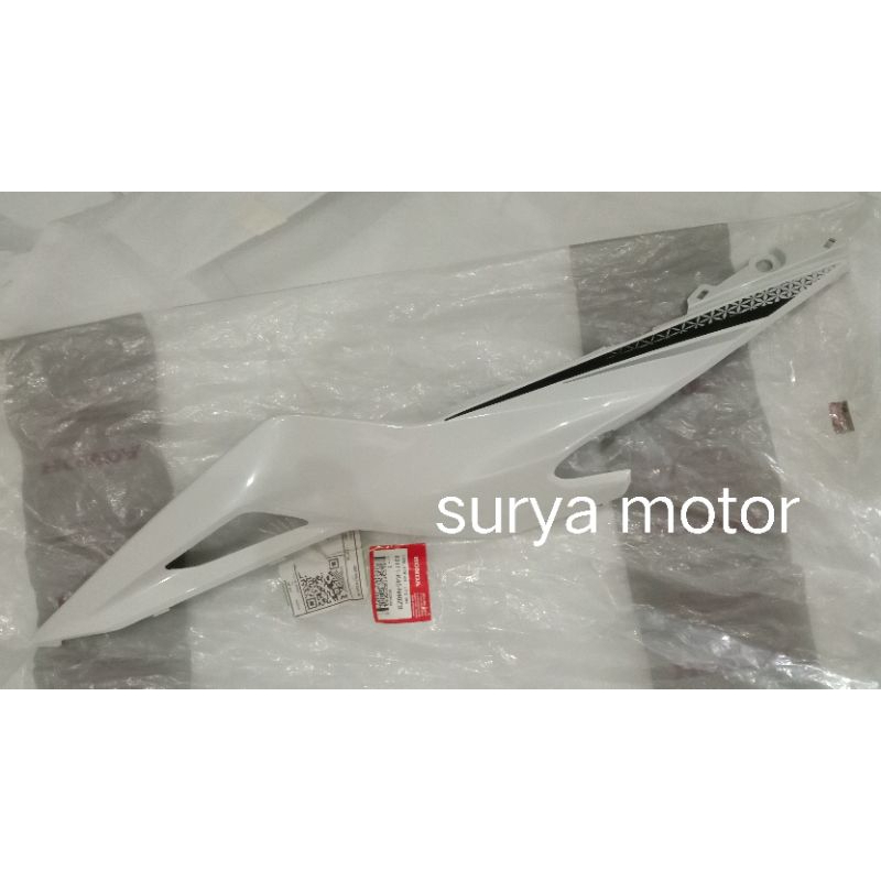 cover body belakang CBR150 CBR150R K45G putih cover body CBR150R putih mutiara original