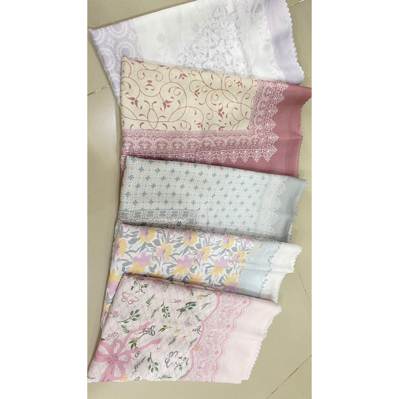 𝐒𝐚𝐫𝐚𝐯𝐞𝐢𝐥 - MARIPOSSA HIJAB PITA KERUDUNG HIJAB SEGIEMPAT VOAL PRINTING VOAL MOTIF VOAL SUBLIM DEARA 