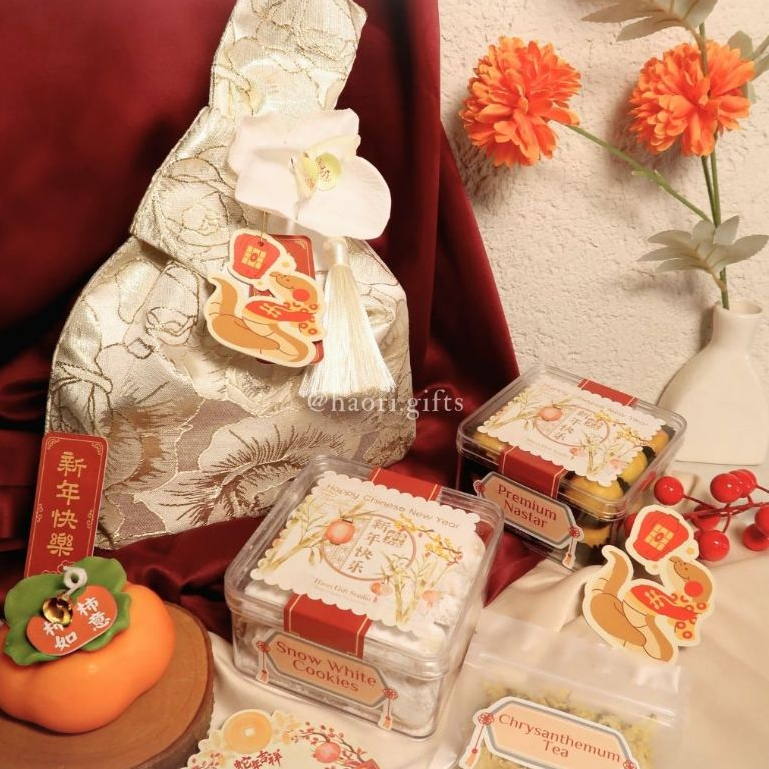 

[READY STOCK] CNY 2025 | YUÁN BǍO - Treasure Package | Paket Hampers Tas Imlek CNY Hadiah Kado Chinese New Year Kue Kering