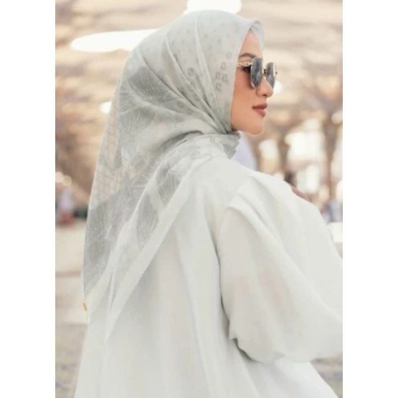 Buttonscarves Medina 2 Serenity XL Preloved