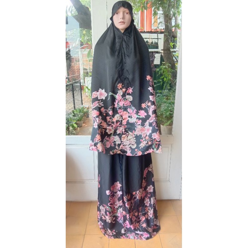 MUKENA by BUTTON SCARVES