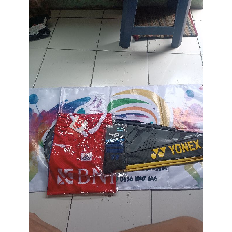 paket tas yonex ori + kaos kaki + jersy
