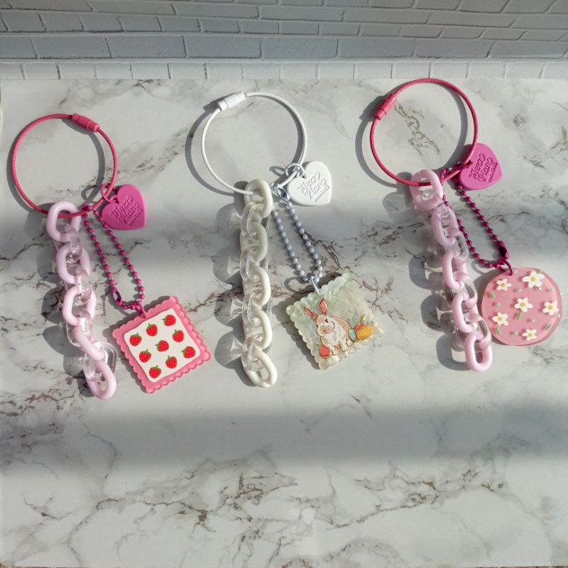 WISHLOVE | Gantungan Kunci Akrilik | Gantungan Kunci Rantai | Bag Charm Aesthetic | Gantungan Kunci 