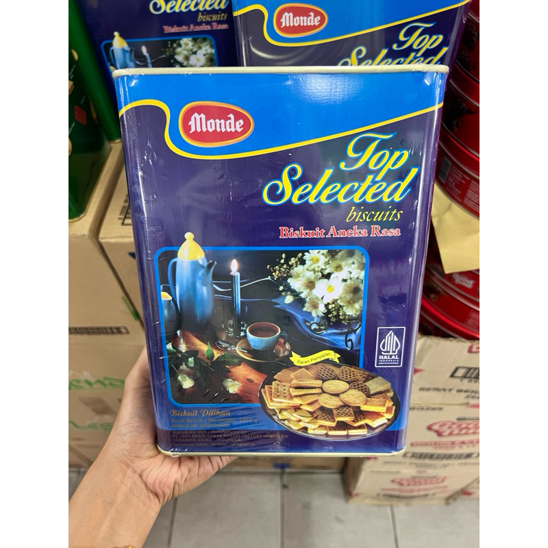 

Monde top selected biscuit biru kaleng besar 1050gr