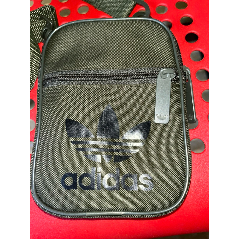 Slingbag mini 4d1d4s hijau / preloved 4d1d4s / bukan uniqlo / tas mini / tas handphone / tas hp / ta