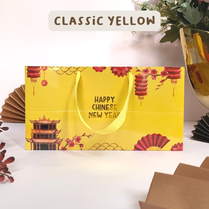 

Classic Yellow - Paperbag Imlek 30 X 15 X 16 Cm