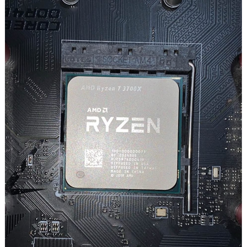 AMD Ryzen 7 3700X CPU Socket AM4