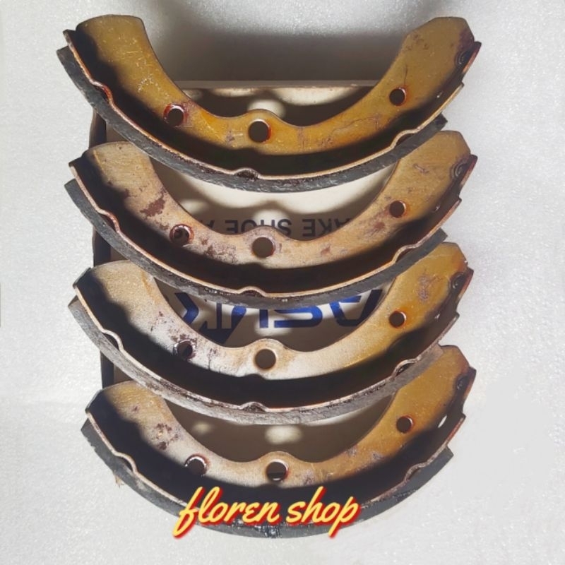 Brake shoe depan Hijet 1000 (S70 dan S75)