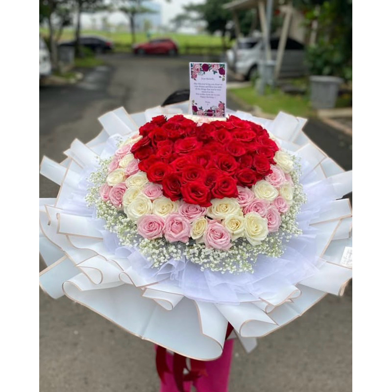 INSTANT DELIVERY Red Roses Bouquet Buket Bunga Mawar Merah Asli Segar Cantik Romantis Hadiah Souveni
