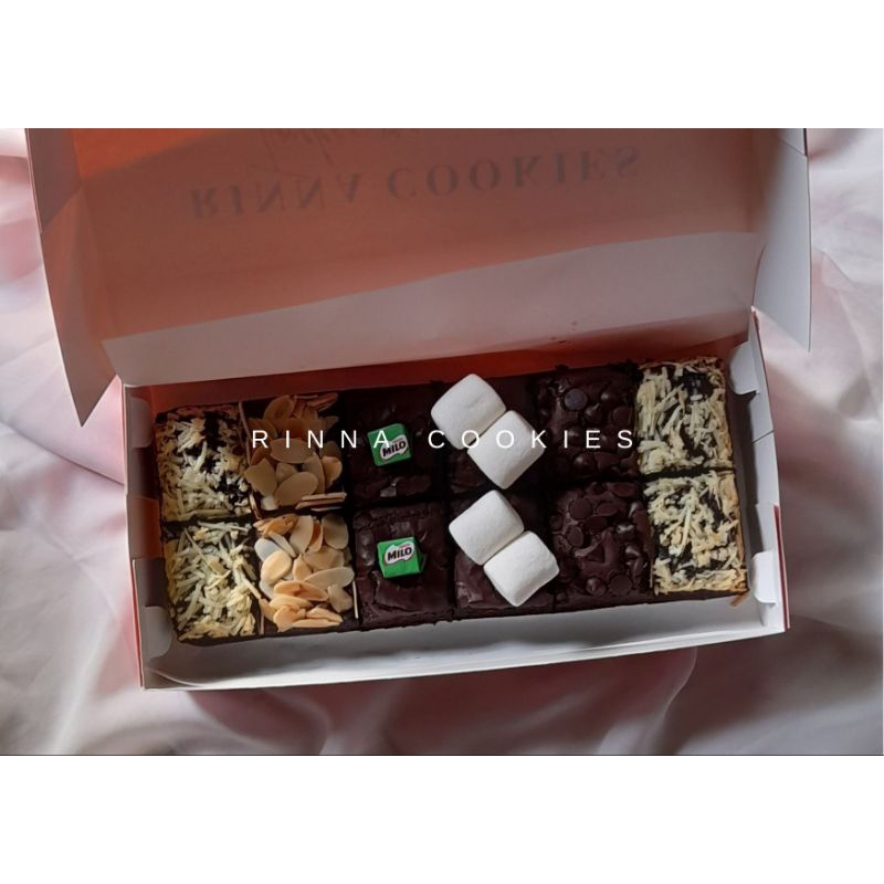 

RINNA COOKIES - FUDGY BROWNIES CUSTOM SIZE 24X10CM