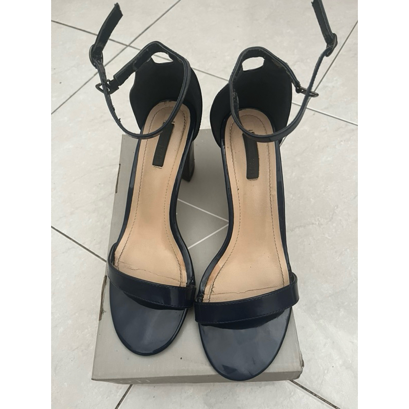 JOJI GLOSSY HEELS - NAVY