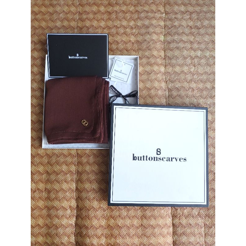 HARGA NETT Preloved Jilbab Ori Buttonscarves Kelly Square series warna Deep Mahogany