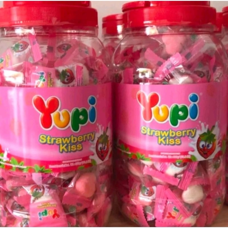 

Yupi Stawberry Toples