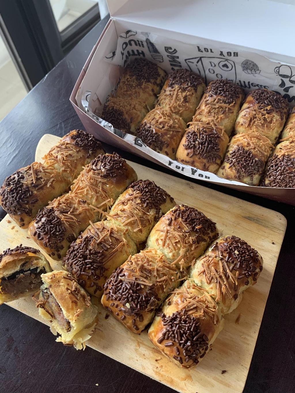 Bolen Pisang Coklat Keju Lumer Premium Lembut si Mulut Isi 10 Spesial Homemade by RaMaChef