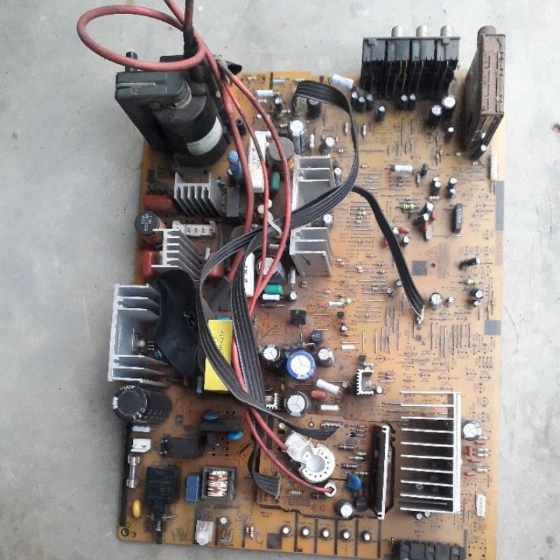 Mesin TV tabung analog merk sharp alexander slim ll