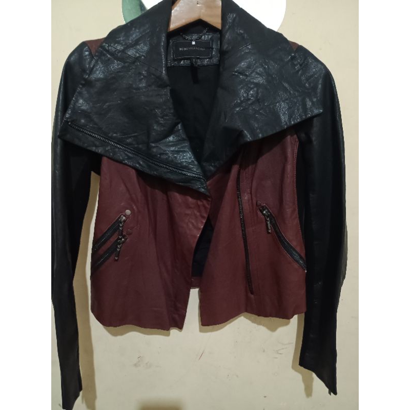 Maroon ramones Leather