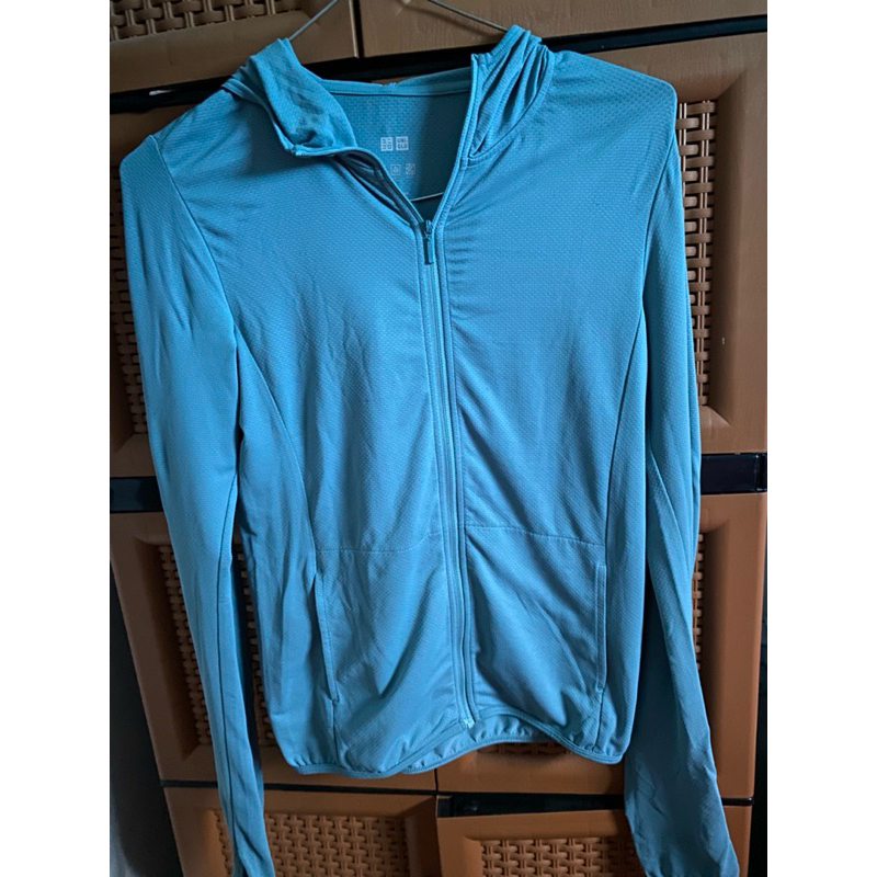 jaket hoodie uniqlo airism tosca preloved
