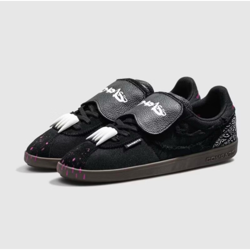 Sepatu Compass x Darbotz "Limited Edition" - 43