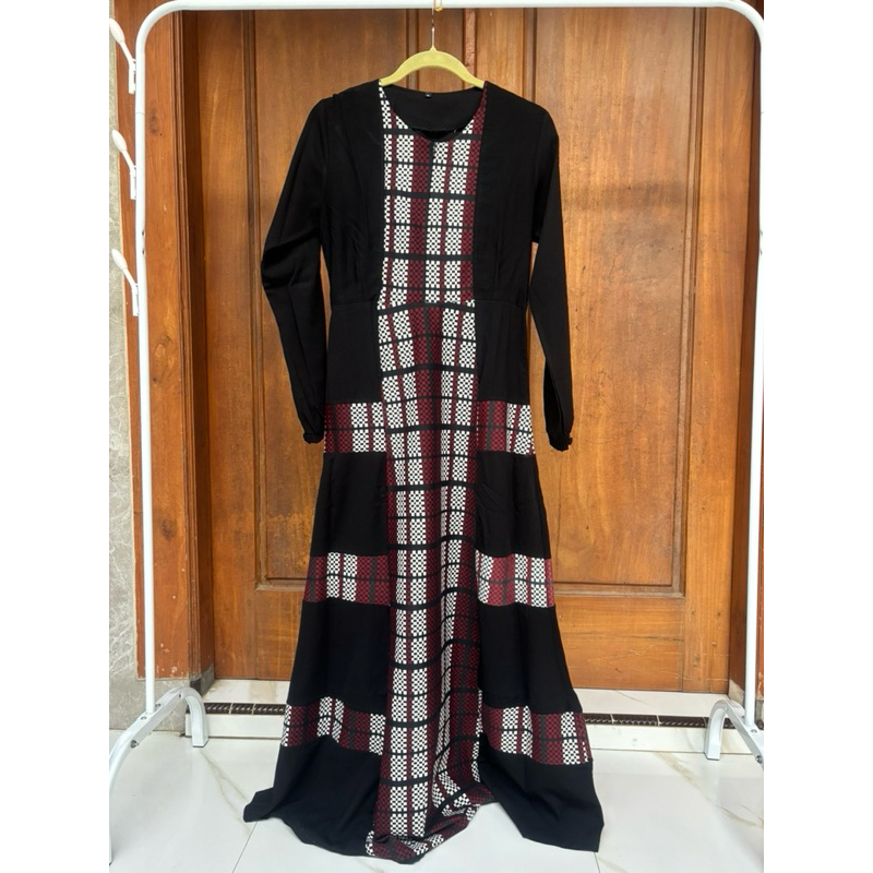 PRELOVED Gamis hitam mix size S