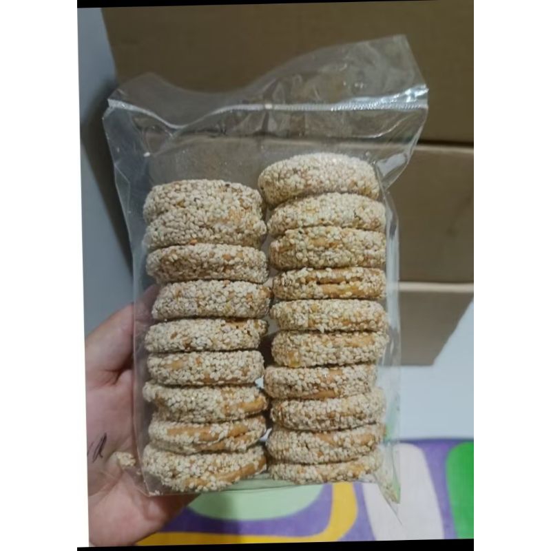 

kue mari wijen