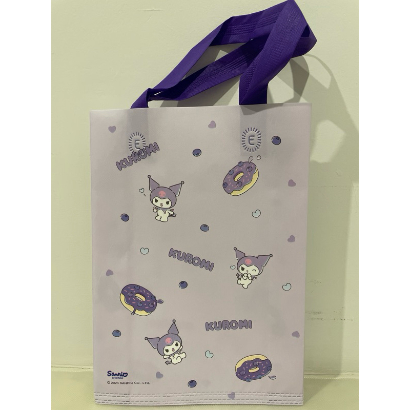 

Tas jinjing kuromi / Goodie bag motif kuromi / Tas snack kuromi / Paper bag kuromi / Sanrio