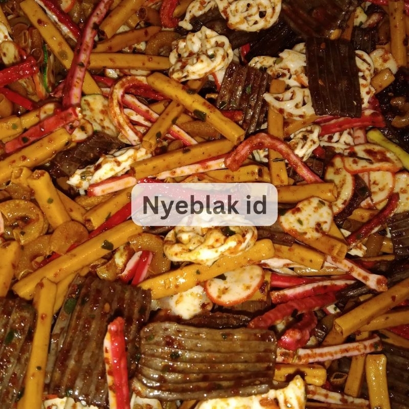 

kerupuk seblak campur 500grm mix jengkol pedo beton jaat Rafael potato siomay makaroni kemplang