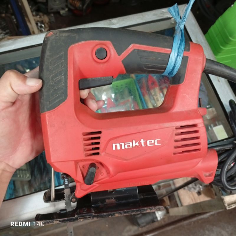 mesin jigsaw gergaji kayu maktec mt431