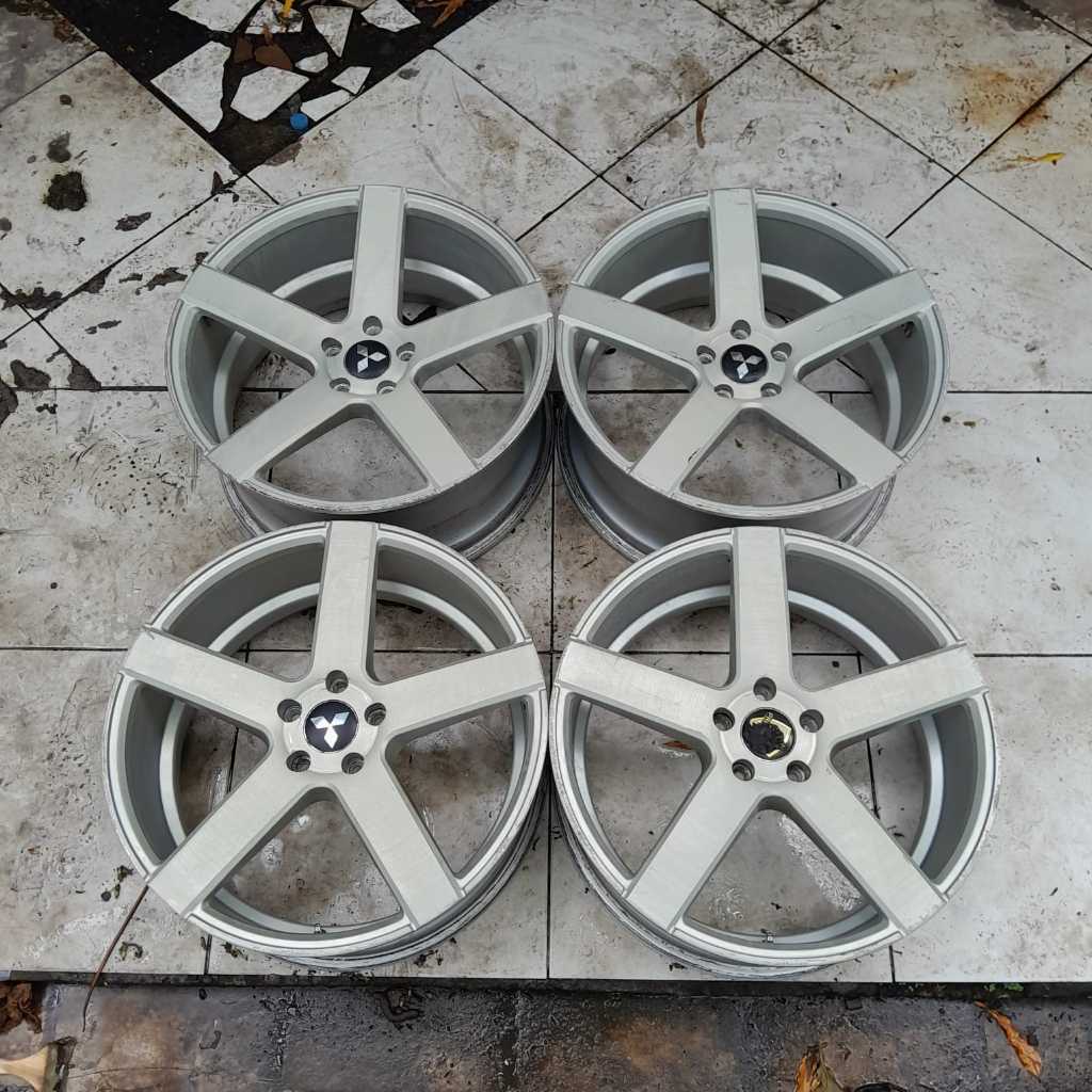 Velg racing murah copotan mobil vossen cv3 ring 20 pcd 5x114,3