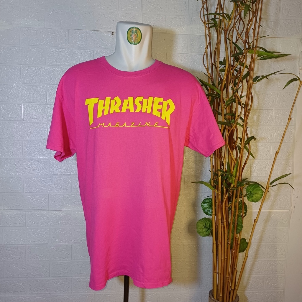 KAOS TRASHER MAGAZINE ORIGINAL, SIZE L (SECOND BRANDED) LIKE NEW, PINK, PT82