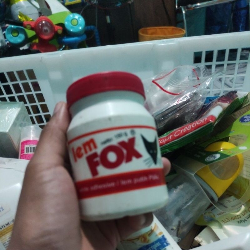 

Lem Fox Merah