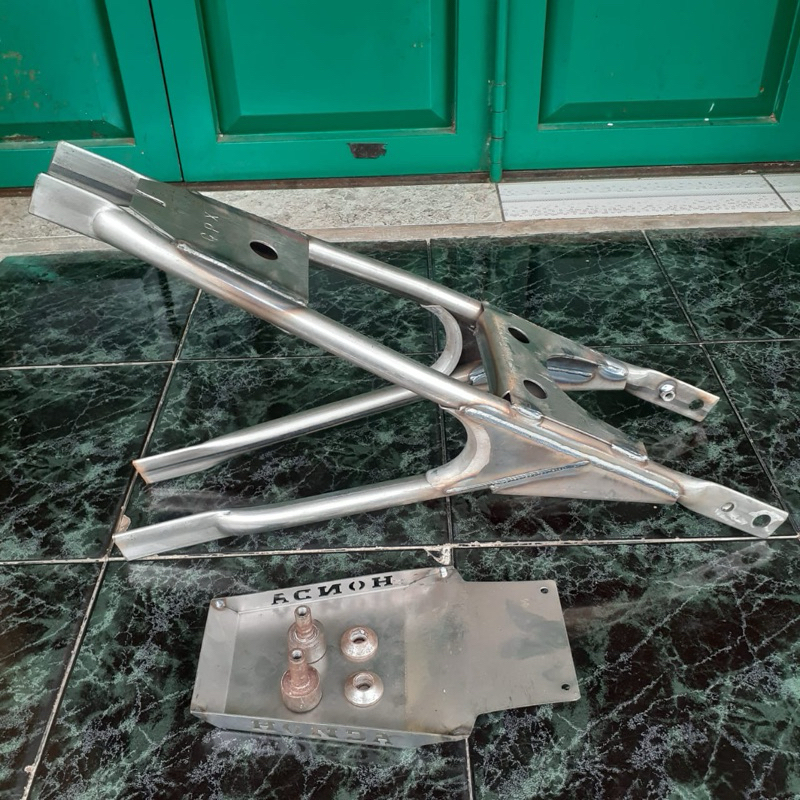 Buntutan cb sambungan rangka cb begel panjang set tempat aki +manisan rangka tatanan nganjuk