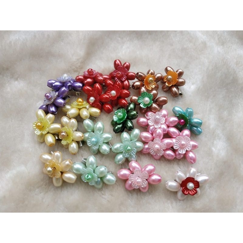 Peniti dagu / Bros mini / Bros imut / Peniti hijab / Bros hijab / Bros manik / Bros terbaru / Bros c