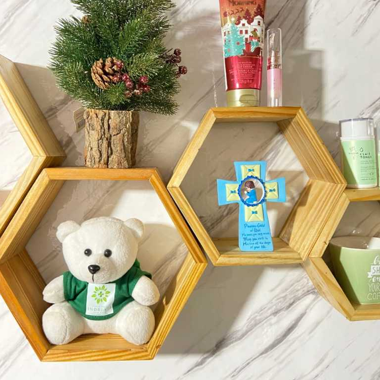 Rak Dinding Hexagonal Kayu Aesthetic Tempel Minimalis Satu Set