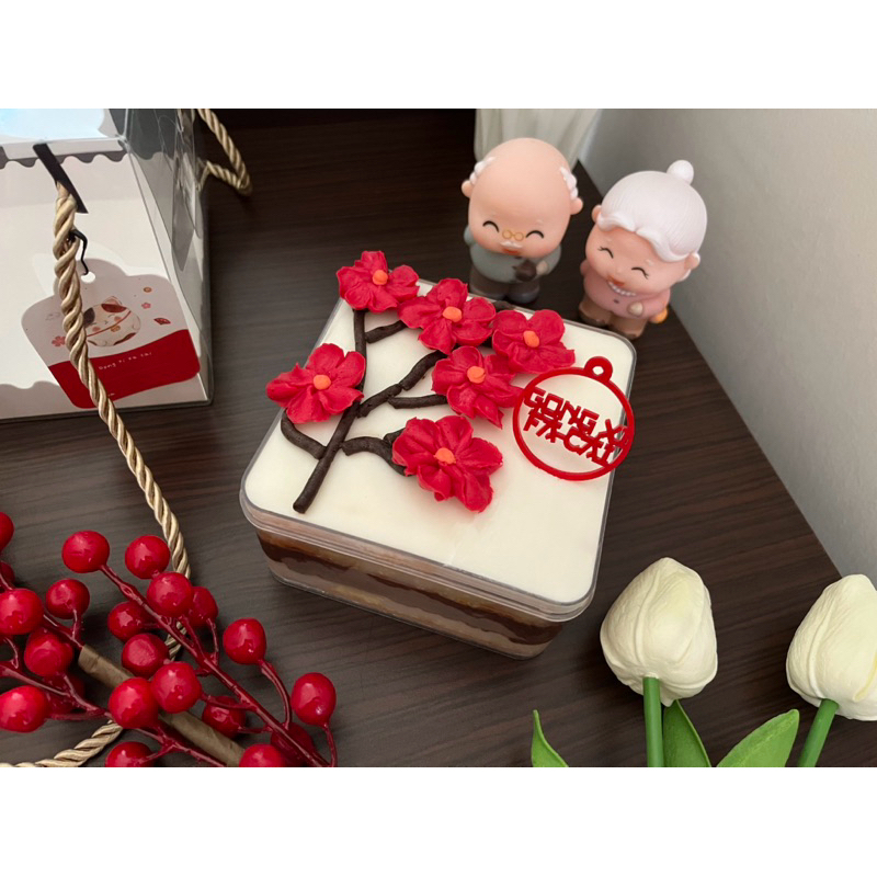 

Sakura Dessert Box (Imlek/CNY Hampers)