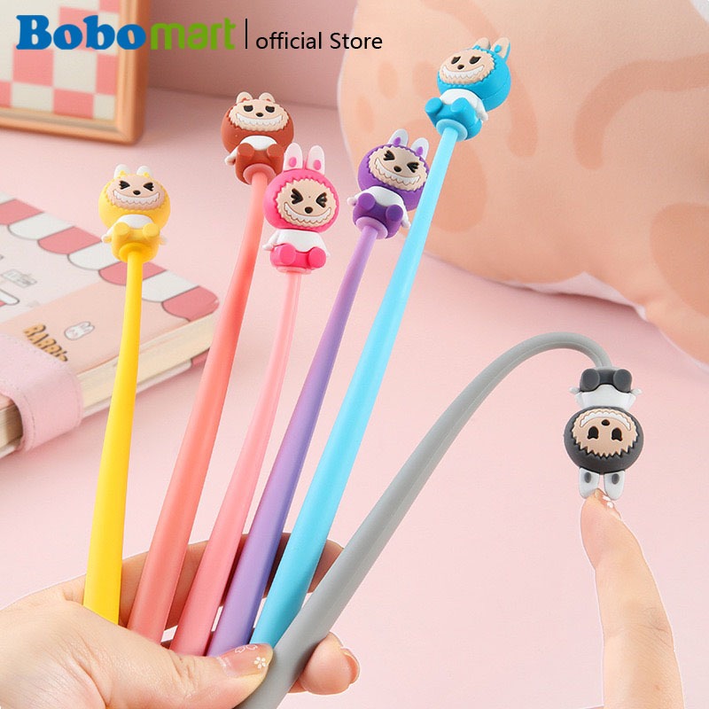 

BOBOMART 1 PCS QS-3858 PULPEN LABUBU GEL PEN 0.5MM PULPEN LENTUR ANAK SEKOLAH LUCU