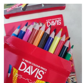 

PENSIL WARNA / ALAT PELUKIS / PEWARNA GAMBAR / PERALATAN GAMBAR / DAVIS 12 WARNA PANJANG UKURAN: 17.5CM