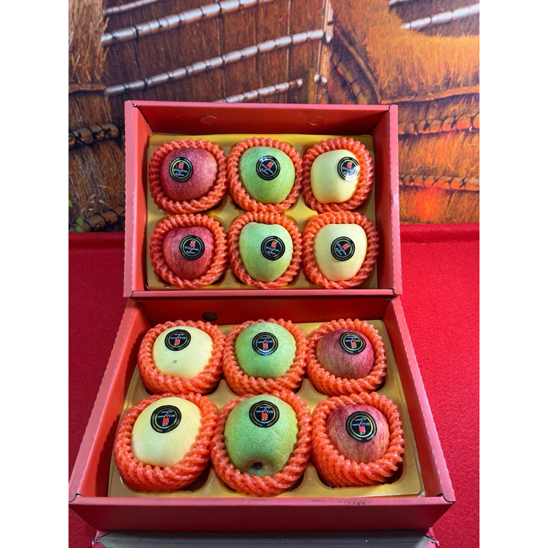 

MIX 3 APPLES TENTENG 2 TINGKAT HAMPERS IMLEK | GIFT BOX PREMIUM BUAH SEGAR TAHUN BARU CNY