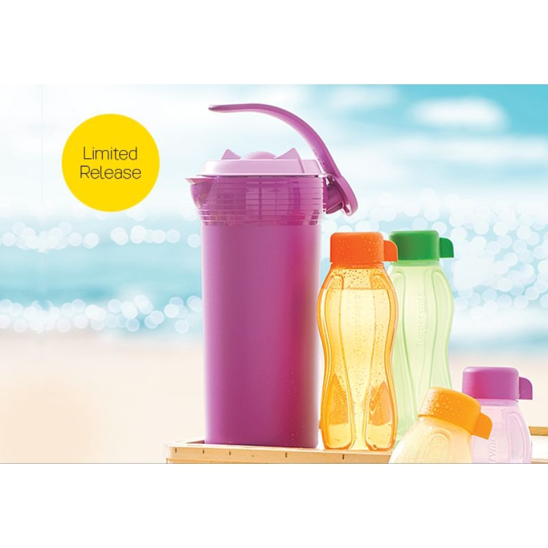 TUPPERWARE PITCHER 1. 1L