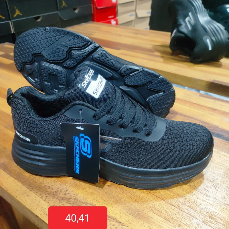 skechers sepatu outdoor pria fullblack original import brand