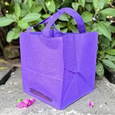 

Tas Box Dus pres 22x22 | Tas Kotak Nasi | Tas Box Hajatan/Tas spunbound/Goodiebag Ultah Hampers